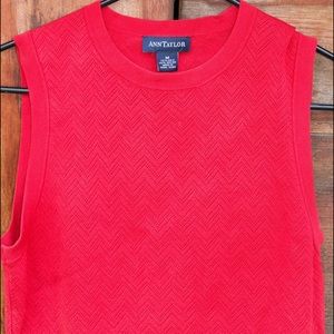 Beautiful Ann Taylor red top