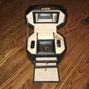 LIKE NEW black JEWELRY BOX for TRAVEL!