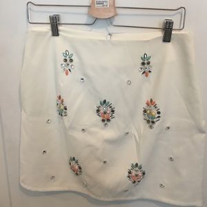 Embellished mini skirt! Size L
