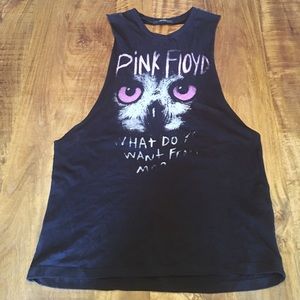 A black muscle shirt