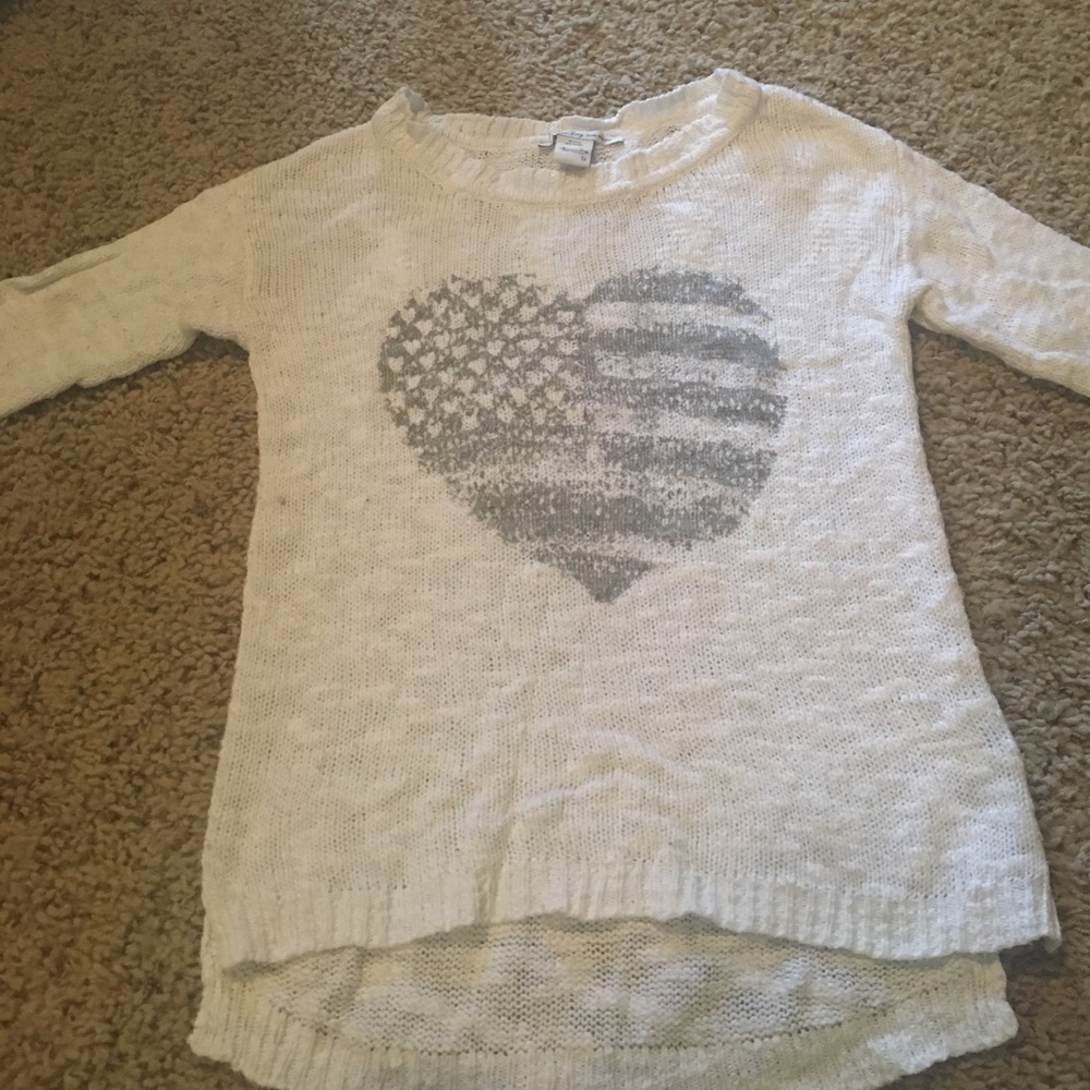 White Heart Design Sweater