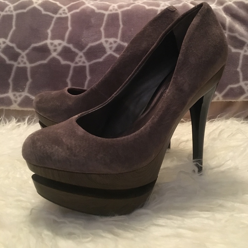 Jessica Simpson heels