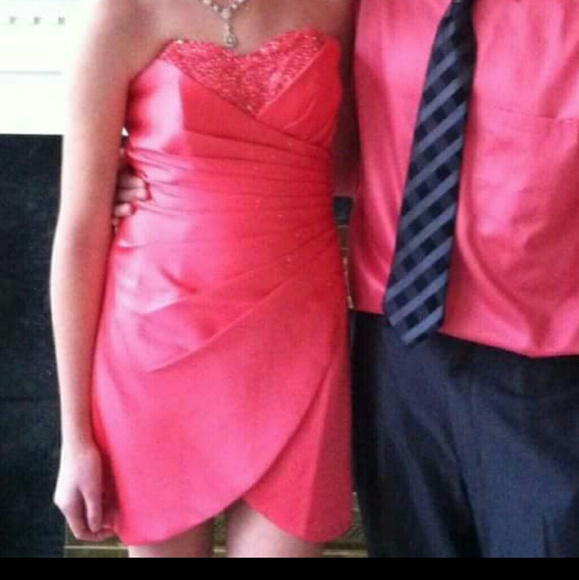 CORAL STRAPLESS DRESS - Picture 2 of 2