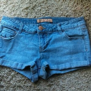 CELEBRITY PINK SHORT SHORTS