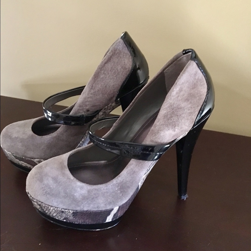 Jessica Simpson heels