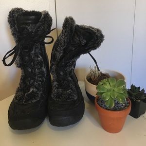 LIKE NEW; North Face Snow Boots