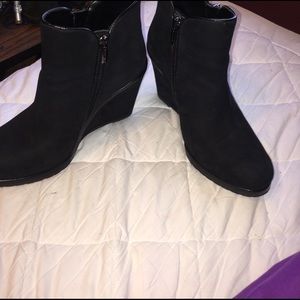 vince camuto jeffers bootie