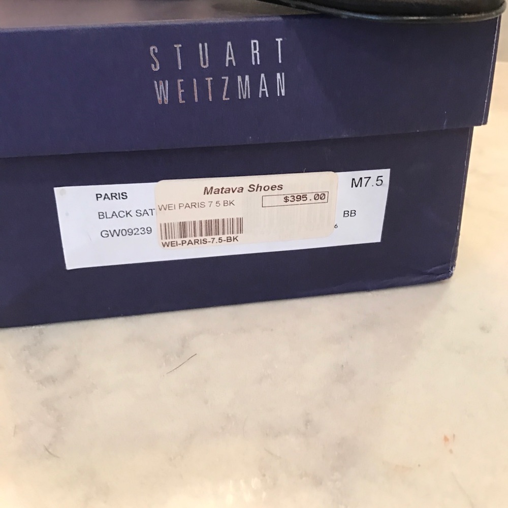 STUART WEITZMAN heels with bow detail. - Picture 2 of 4