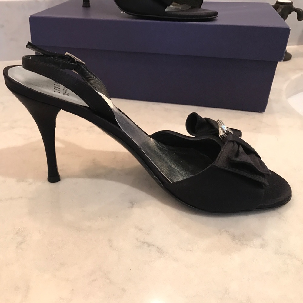 STUART WEITZMAN heels with bow detail. - Picture 4 of 4