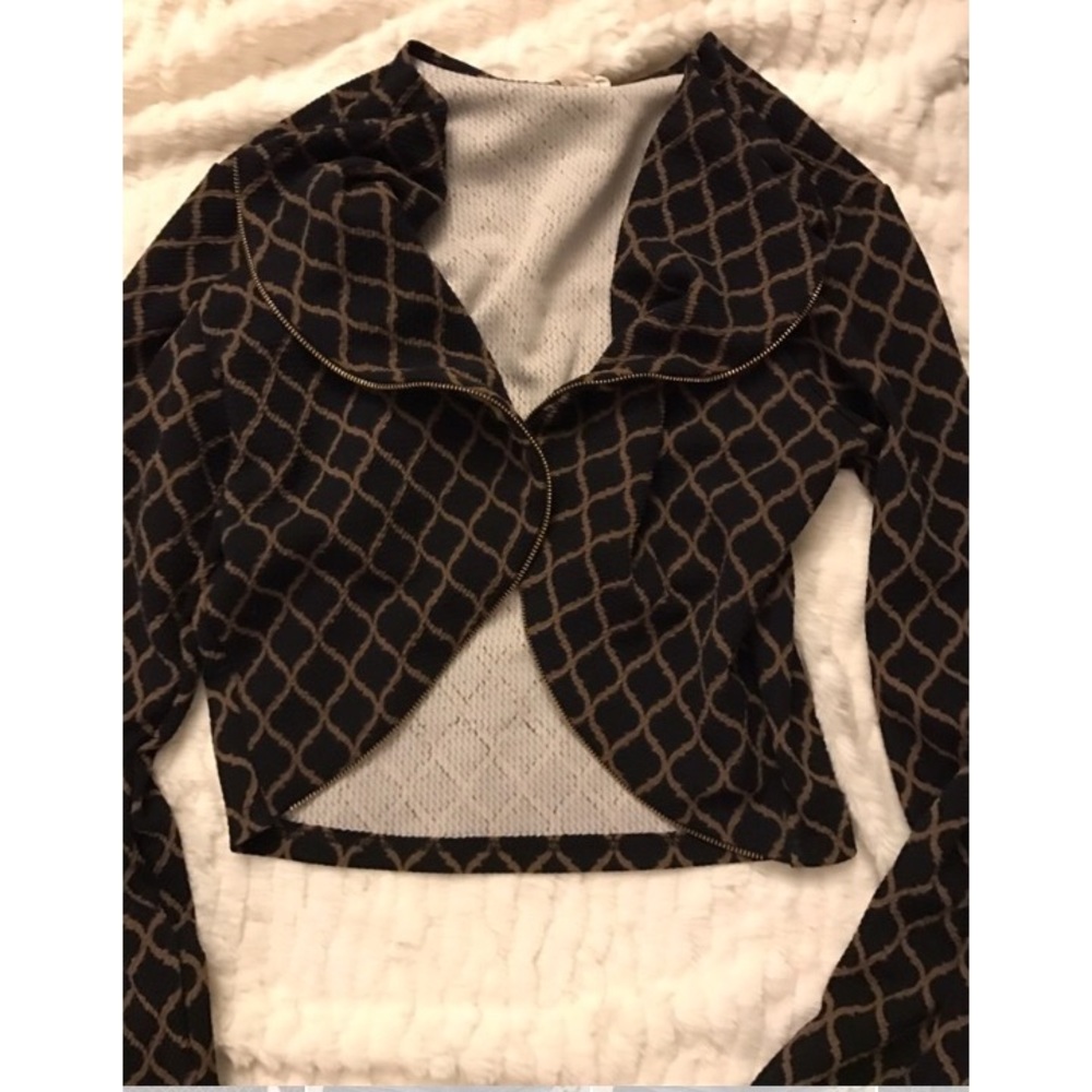 Blazer-Like Sweater with Zipper Detail