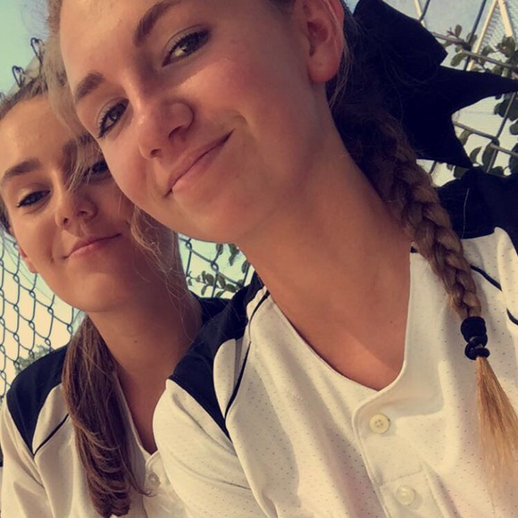 Meet your Posher, Mia - Picture 1 of 1