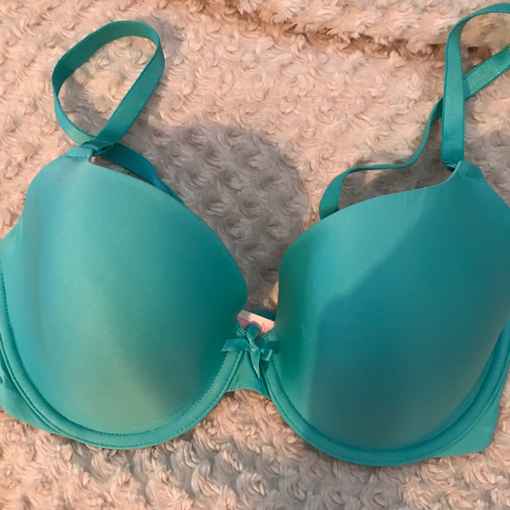 Beautiful color 32DD Victoria Secret Demi bra