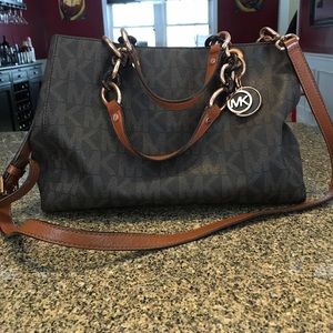 Michael Kors purse with rose gold chain handles