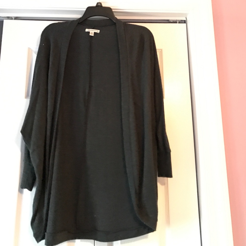 American eagle quarter sleeve cardigan