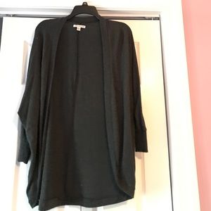 American eagle quarter sleeve cardigan