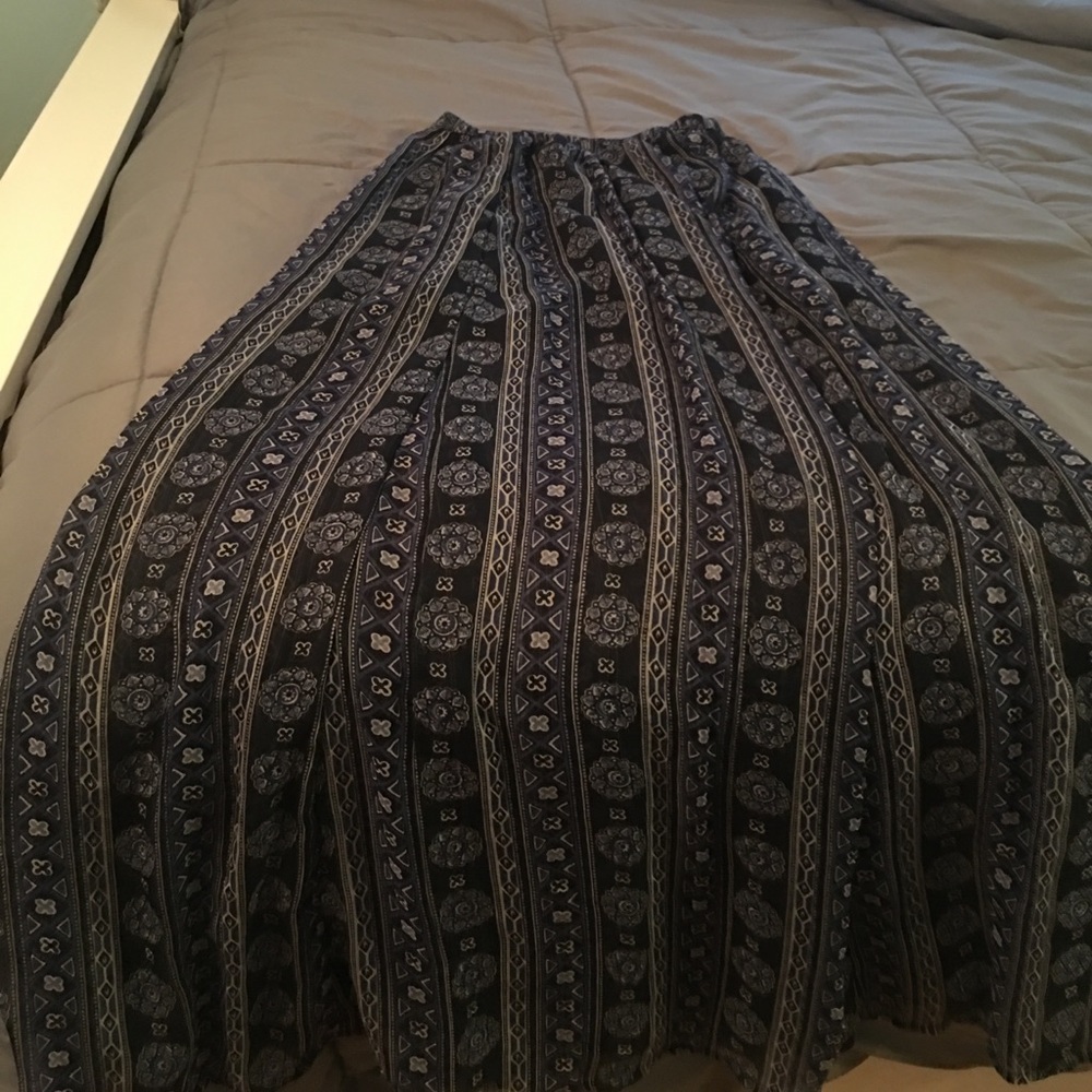 HOLLISTER MAXI SKIRT
