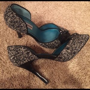 Beautiful Tweed and leather peep toe pumps