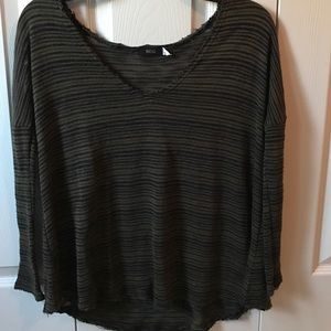 *URBAN OUTFITTERS* quarter sleeve striped Shirt