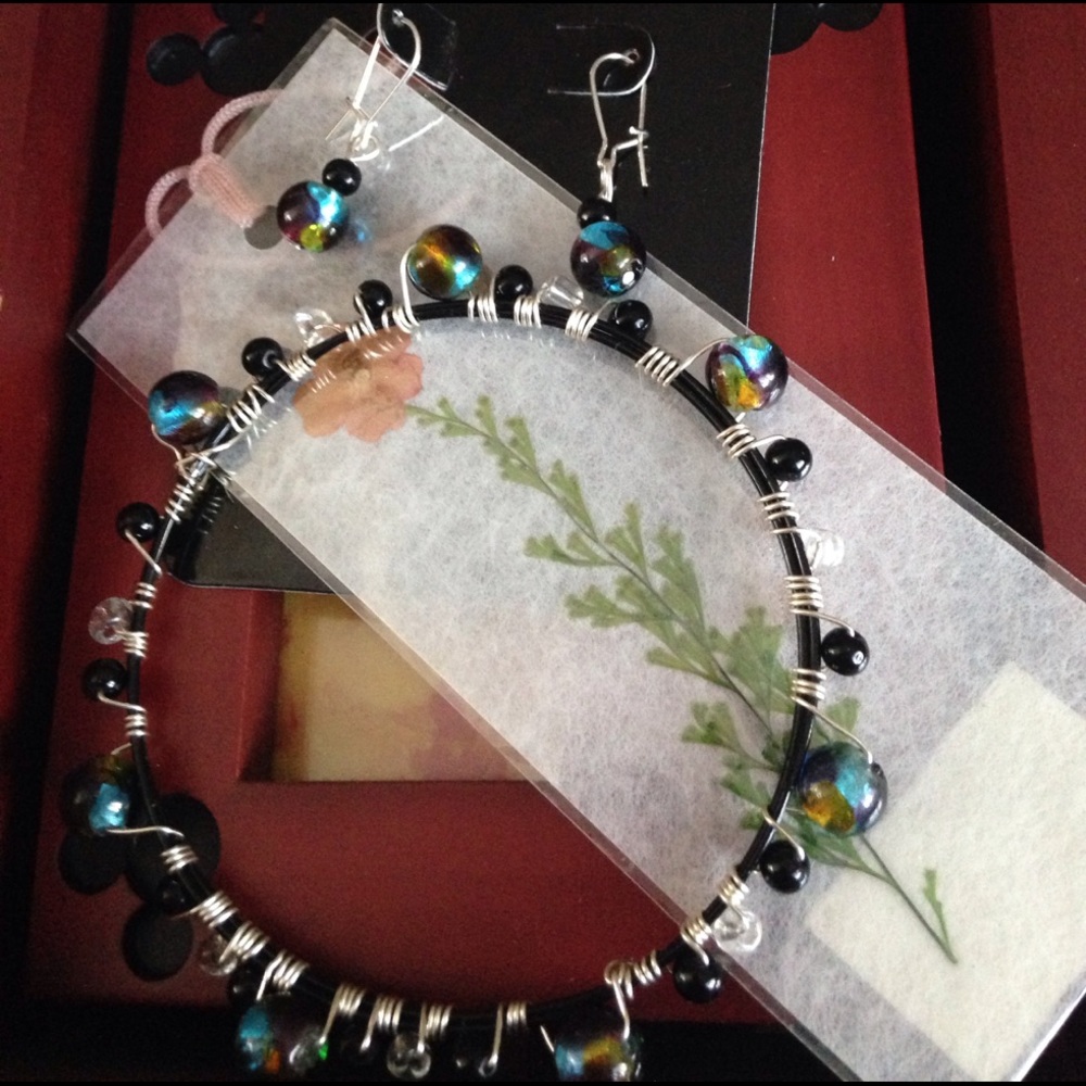 Bracelet and earring set