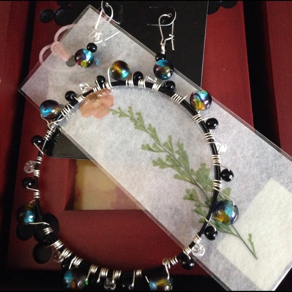 Bracelet and earring set - Picture 1 of 2