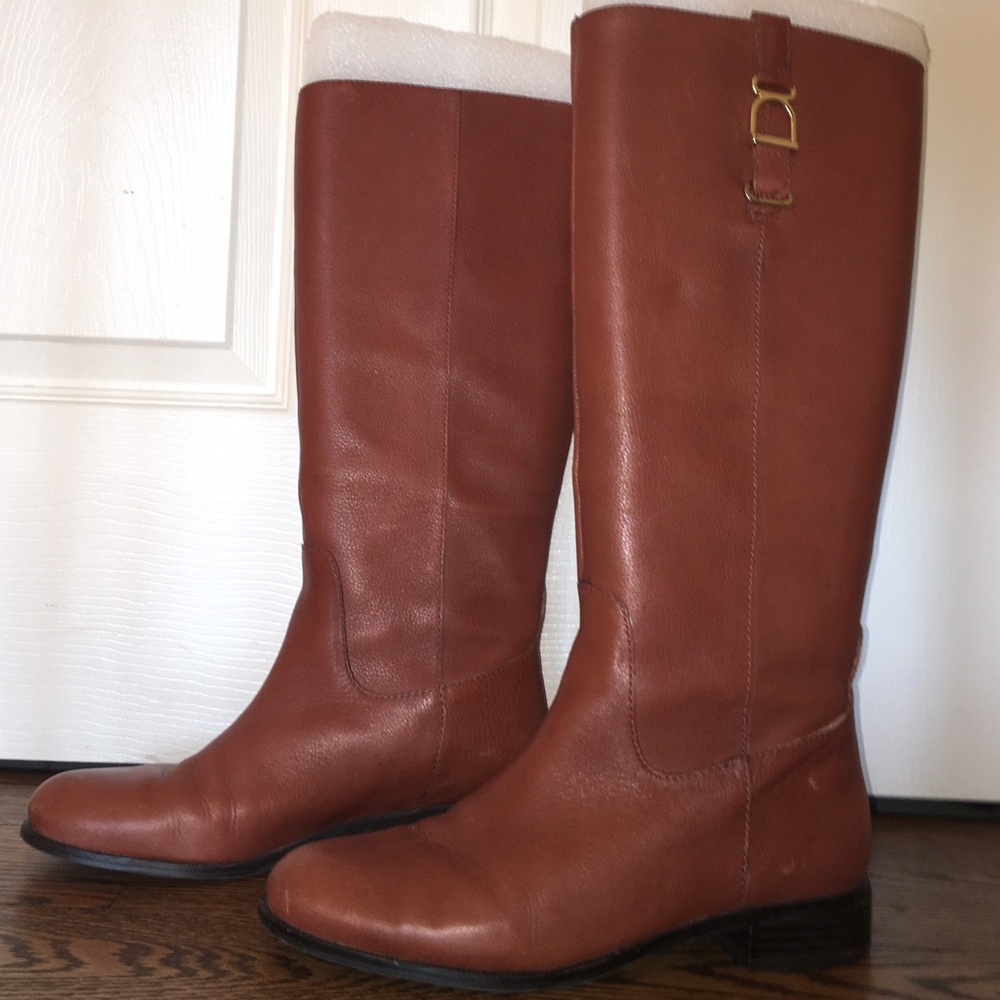 Banana Republic riding boots   W/ horse clasp