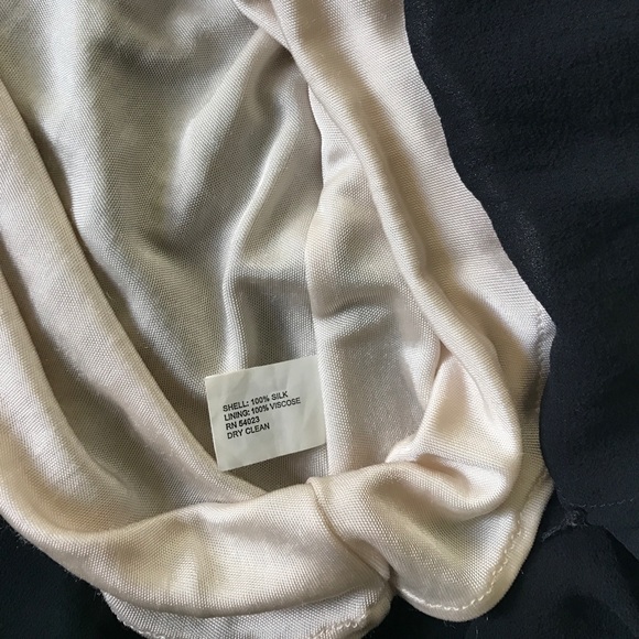 Banana Republic silk cocktail dresses - Picture 4 of 4