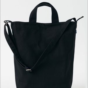 Black BAGGU canvas duck bag