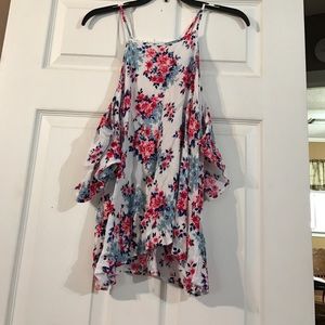 Off shoulder cute top!