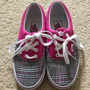 Women's pink and plaid lace up canvas shoes