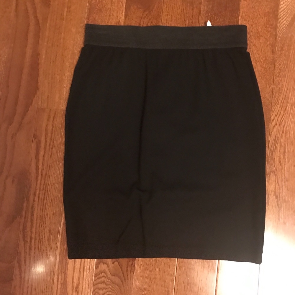 Cute black skirt