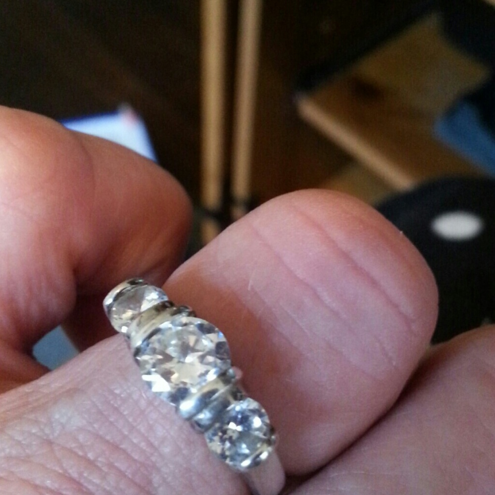 3 stone CZ Sterling Silver 925 ring Sz 8