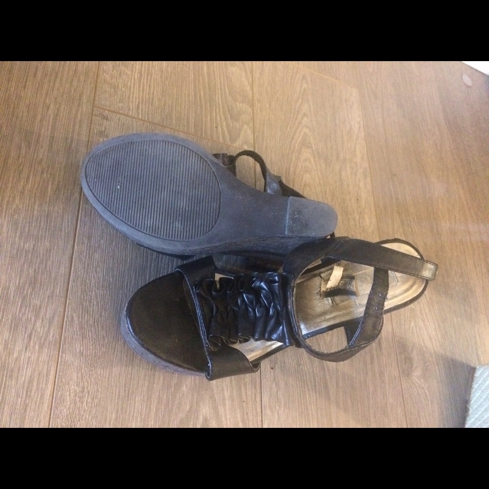 Steve Madden wedges