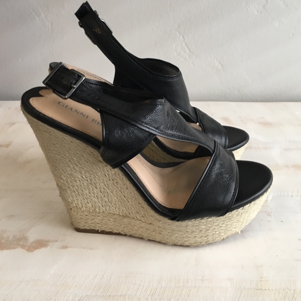 Gianni Bini platform t-strap espadrille wedges