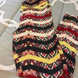 Lularoe chevron pattern leggings ❤️❤️