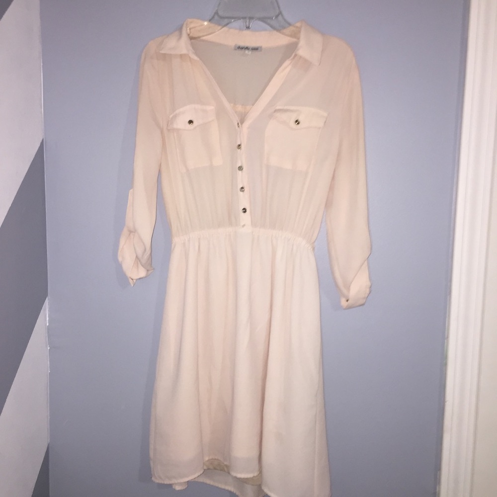 ❌SOLD❌Cream dress with sleeves