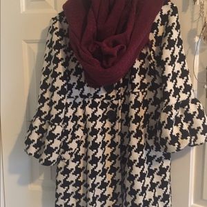 Adorable houndstooth coat