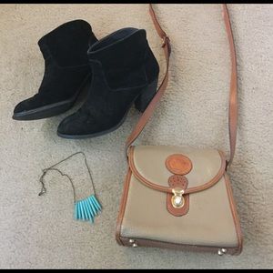 Vintage Dooney & Bourke Tan Cross Body Bag