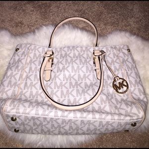 MK purse