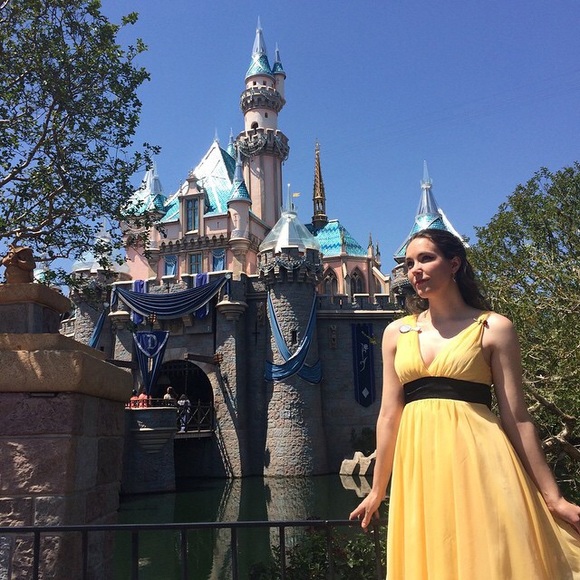 Meet your Posher, Jennifer - Picture 2 of 4