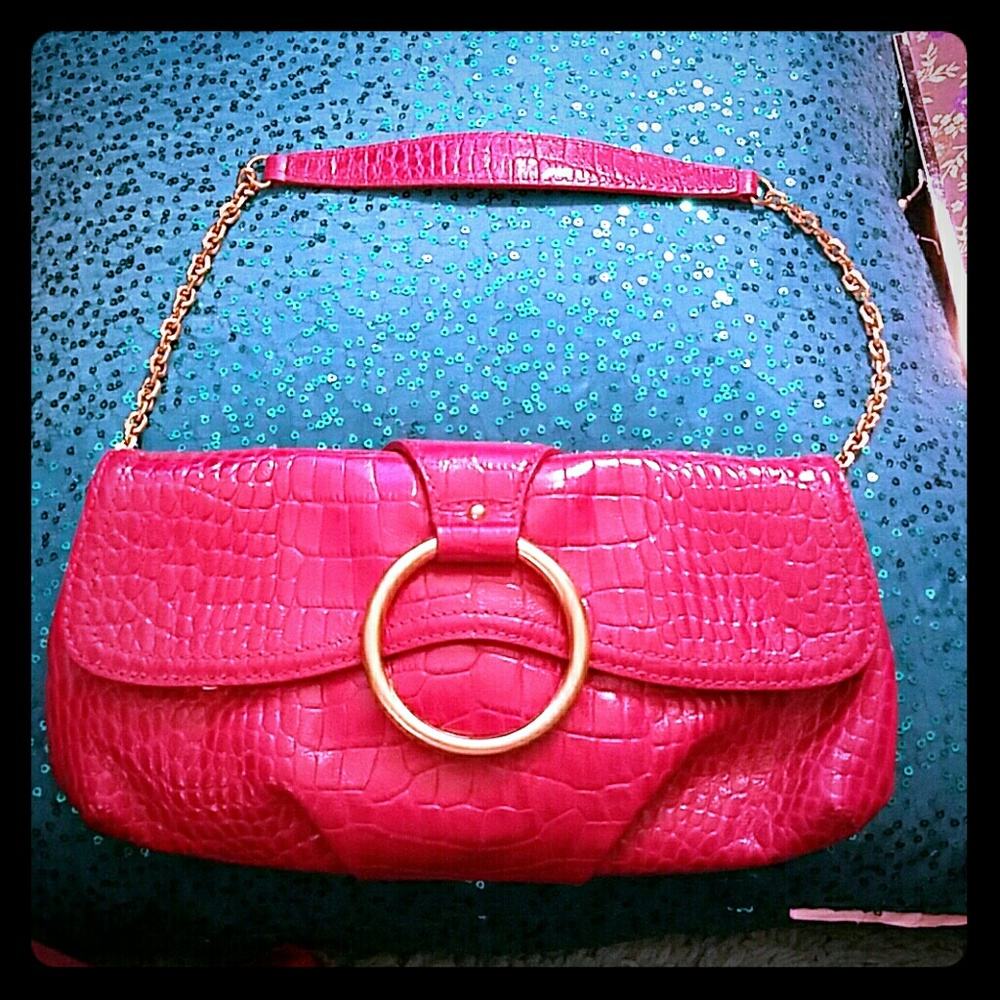 Ann Taylor pink shoulder bag can be used as clutch