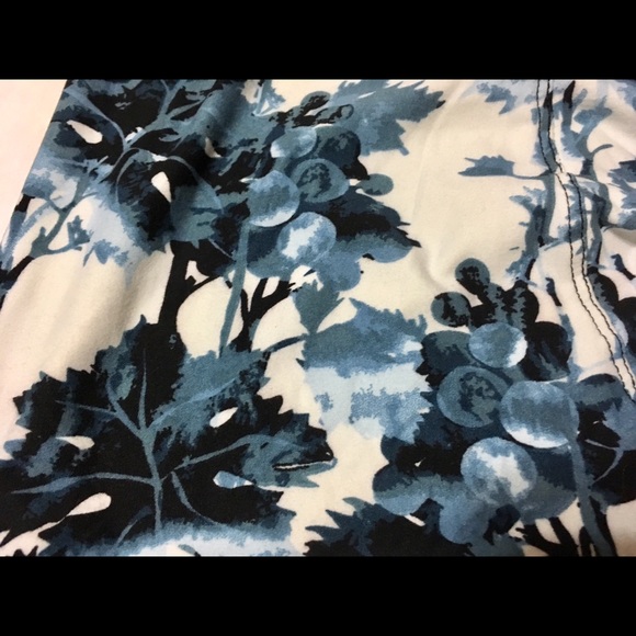 Super Soft Blue Floral Leggings - Picture 3 of 3