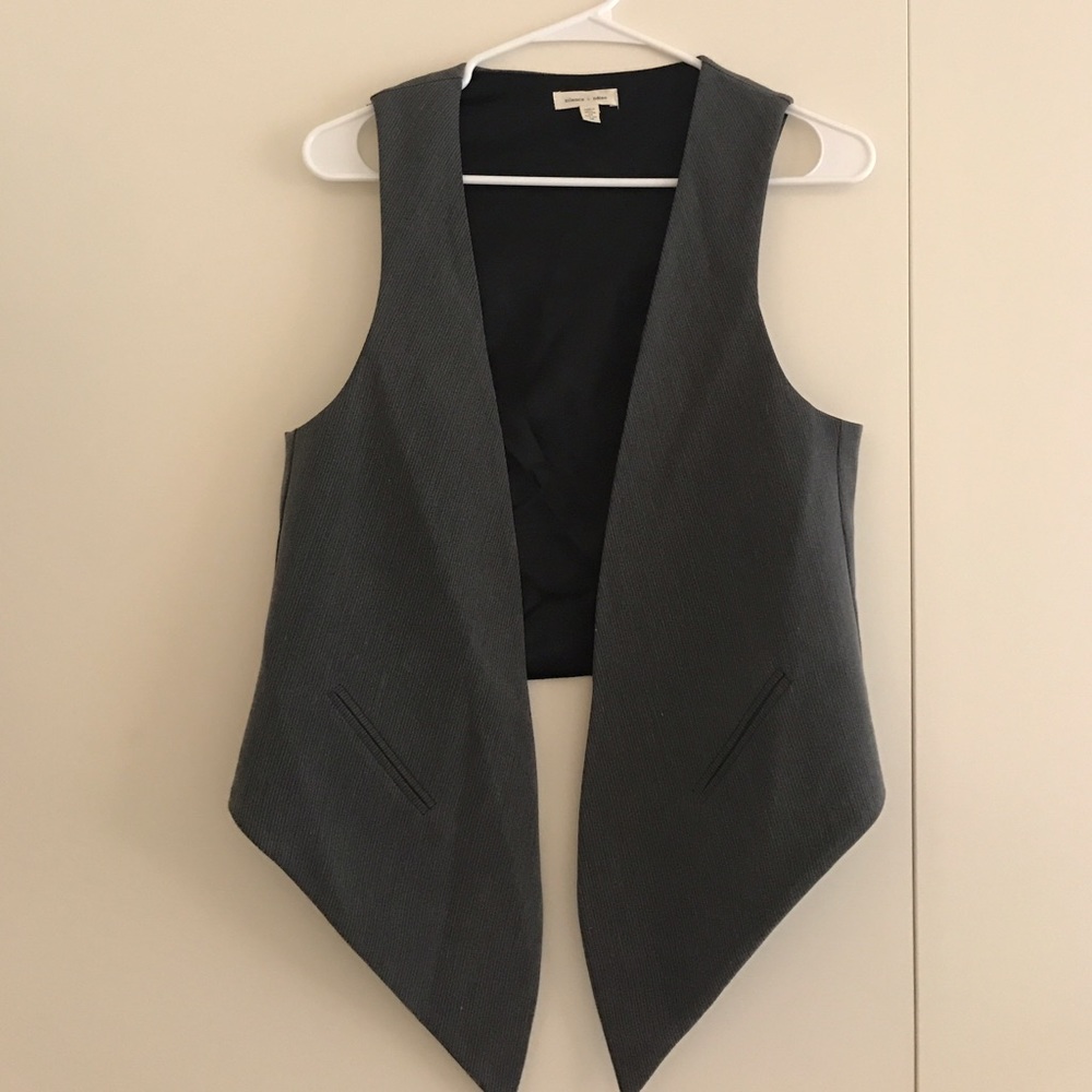 UO Silence + Noise High Low Open Gray Vest