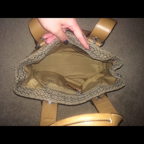 Coach Bag - Picture 2 of 3