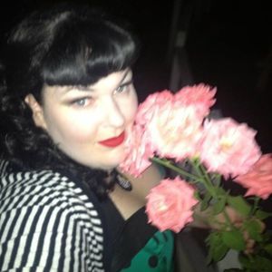 Meet your Posher, Crystal