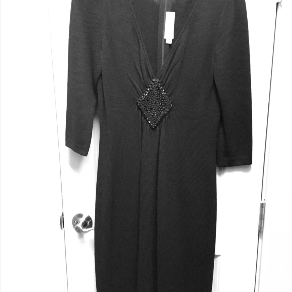 St. John Evening Black Size 6