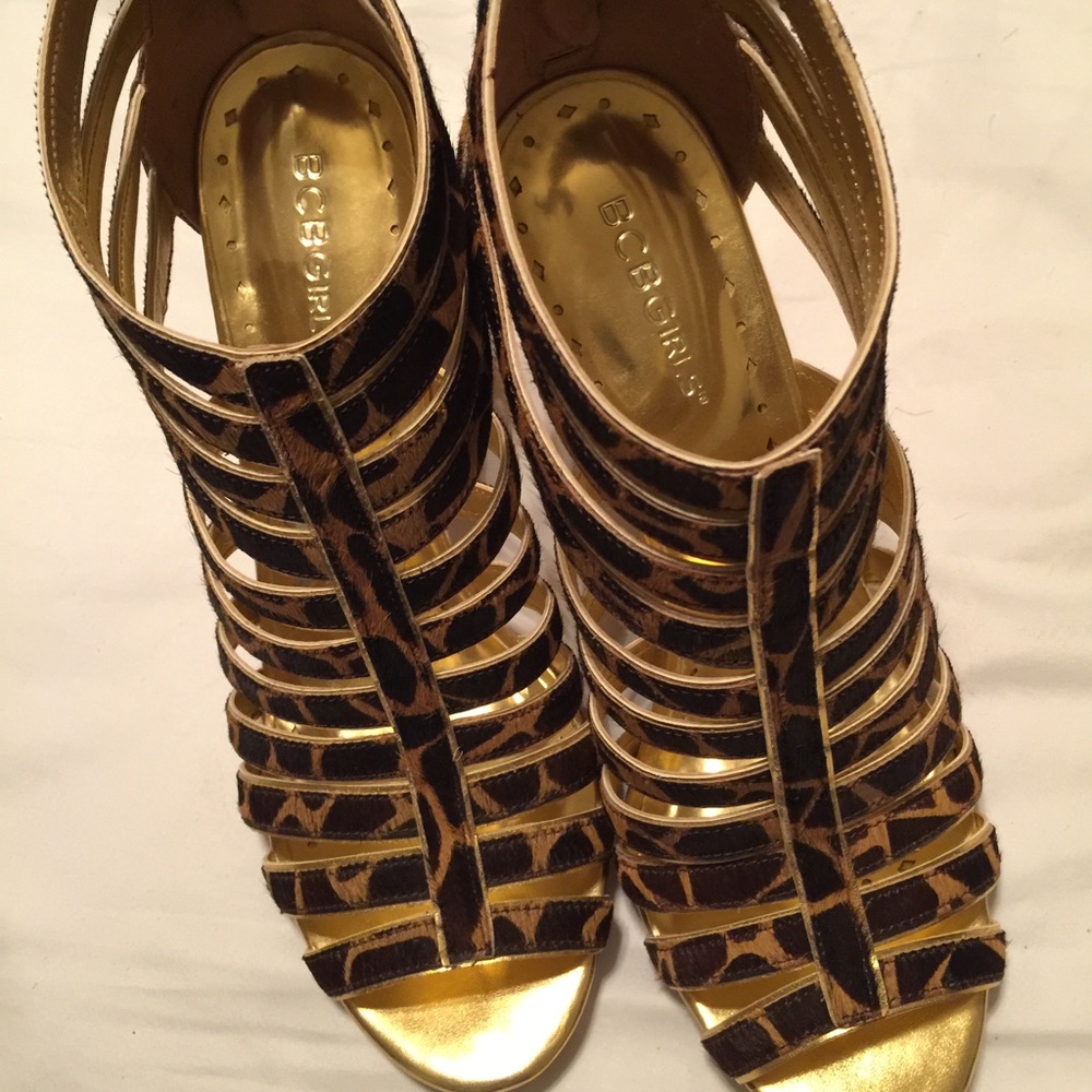 Dress shoes with straps