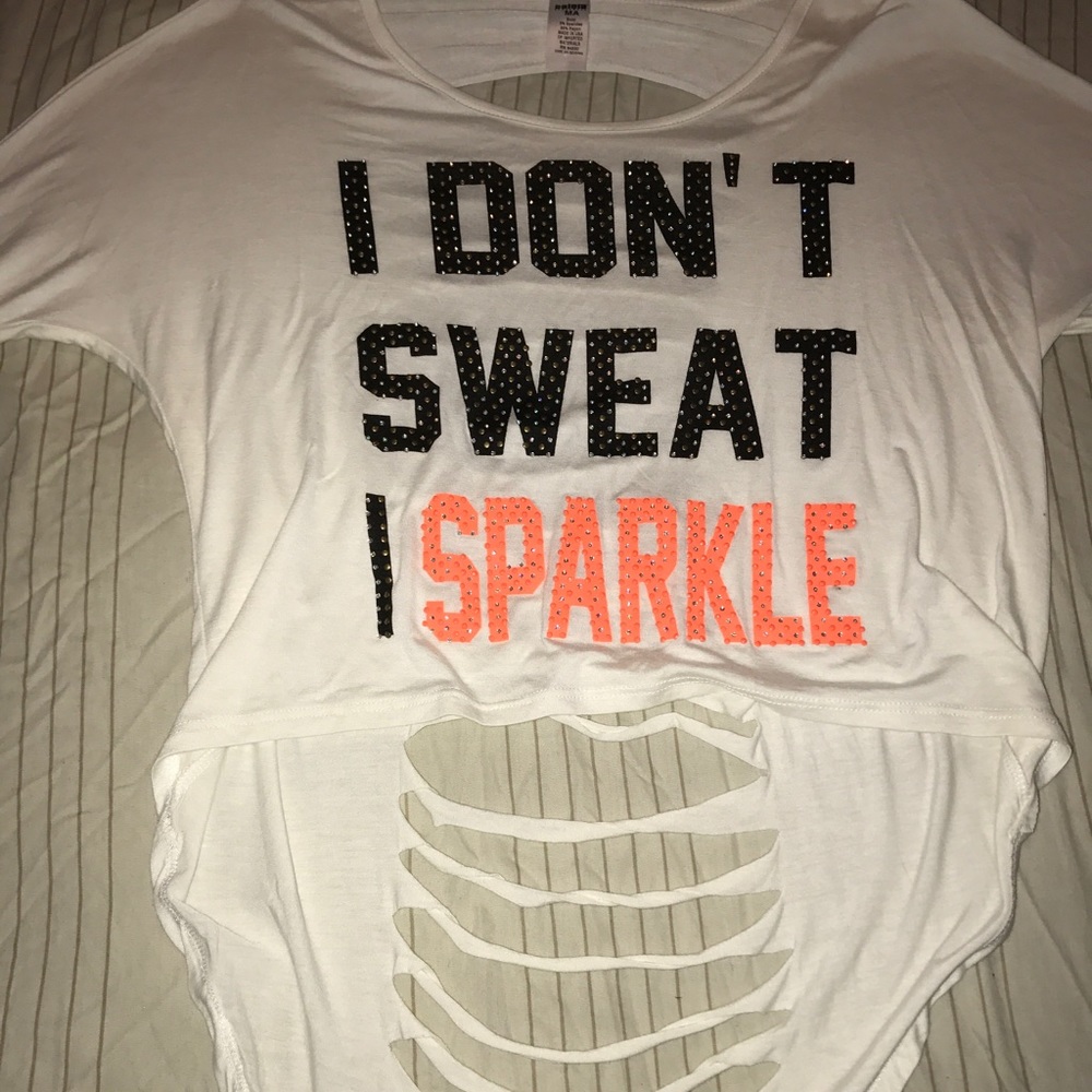 Never worn shirt in great condition