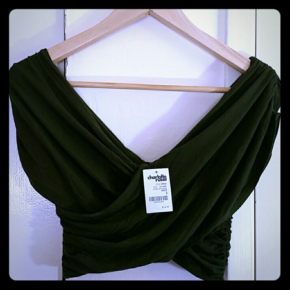 🆕 Crop top -wear it different ways.