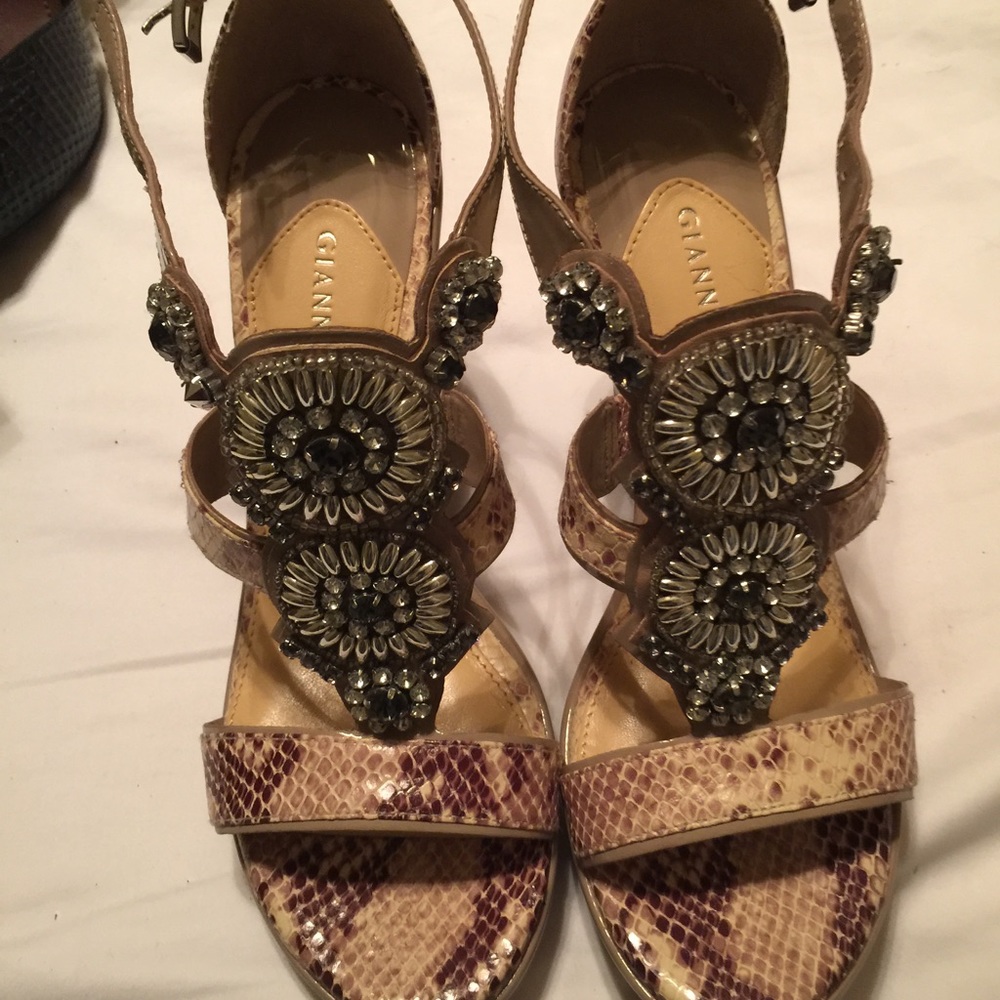 Dress shoes