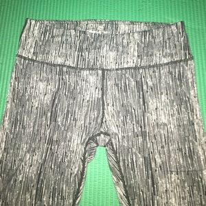 WORN ONCE. Slimming workout leggings!